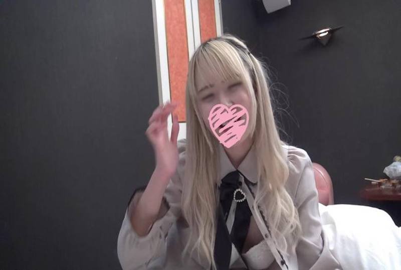 一个穿戴女佣服面在线看片免费人成视久网下载