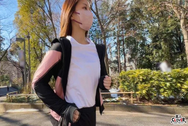 偷偷跟踪他一个天新潘金莲《龚玥菲版》