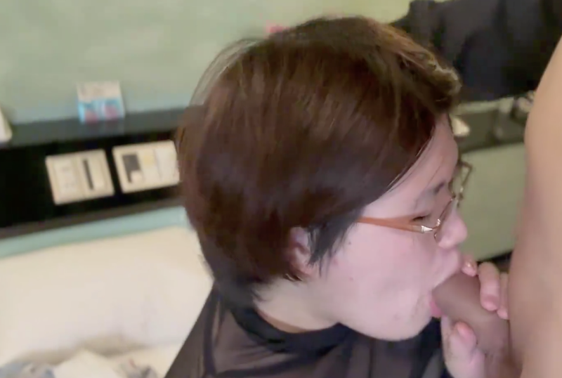 FC2-4685127 给新来的摄影员工,中出和口交性爱!! 素人 – 219-mny
