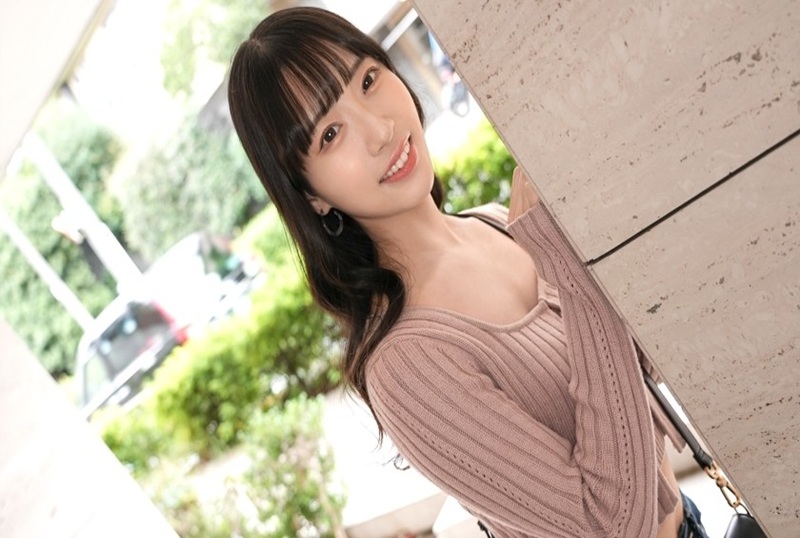 SIRO-5462 一位在豪华酒店工作的温柔美女。她其实是一个暗恋的淫荡女孩,对任何色情的东西都非常感兴趣。 素人 – 219-mny