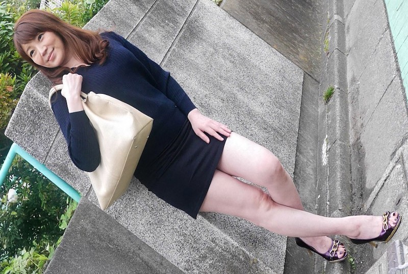 060525_100 美腿超短裙的漂亮熟女被抱起两次中出！ 泽木丽丽香 泽木丽丽香 – 1521-mny