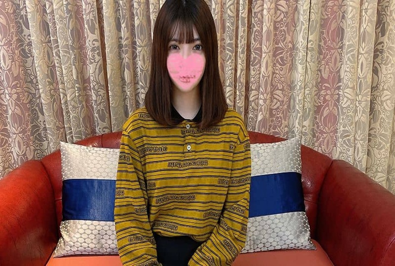 FC2-1821533 有一半法国人血统，20 岁白皙美丽的乳房少女。大屌插入后，反应强烈达到高潮！！ 素人